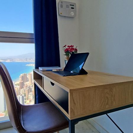 Highrise Apartment With Private Terrace & Sea Views - 34Th Floor Benidorm Buitenkant foto