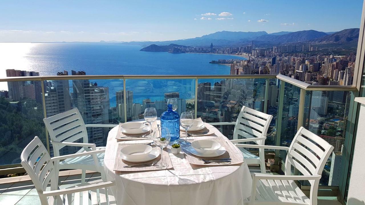 Highrise Apartment With Private Terrace & Sea Views - 34Th Floor Benidorm Buitenkant foto