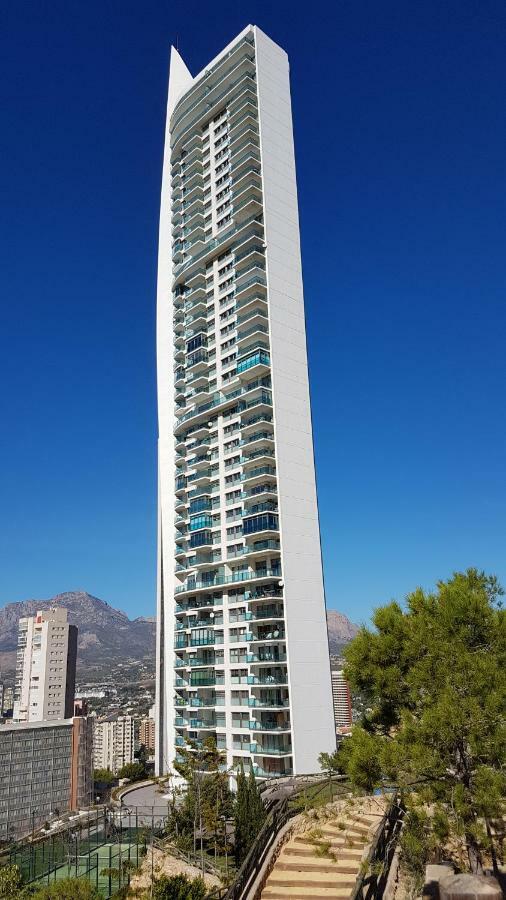Highrise Apartment With Private Terrace & Sea Views - 34Th Floor Benidorm Buitenkant foto